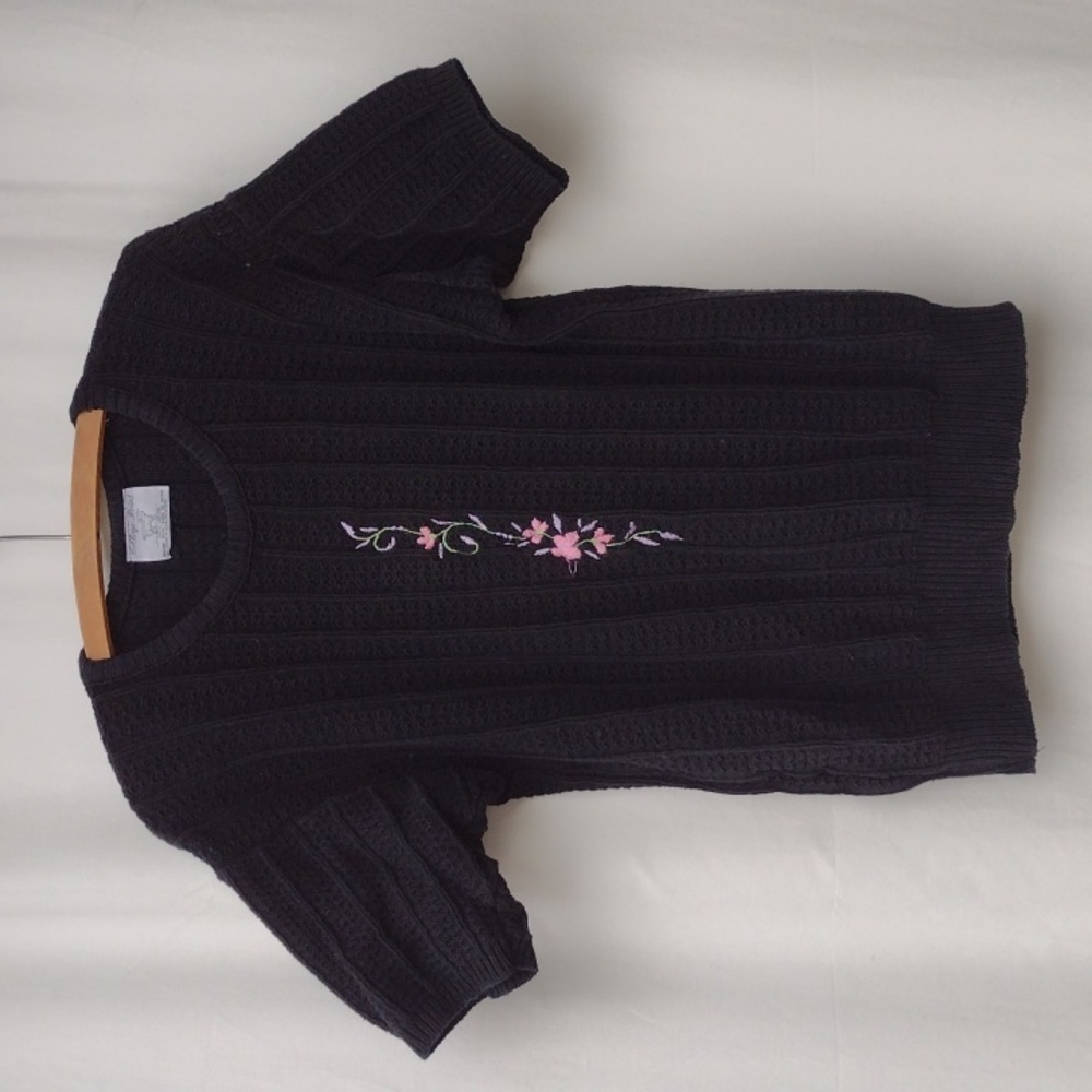 College Point Black Short Sleeve Sweater Top - Medium